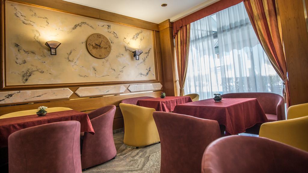 Hotel Posta 코마노테르메 외부 사진