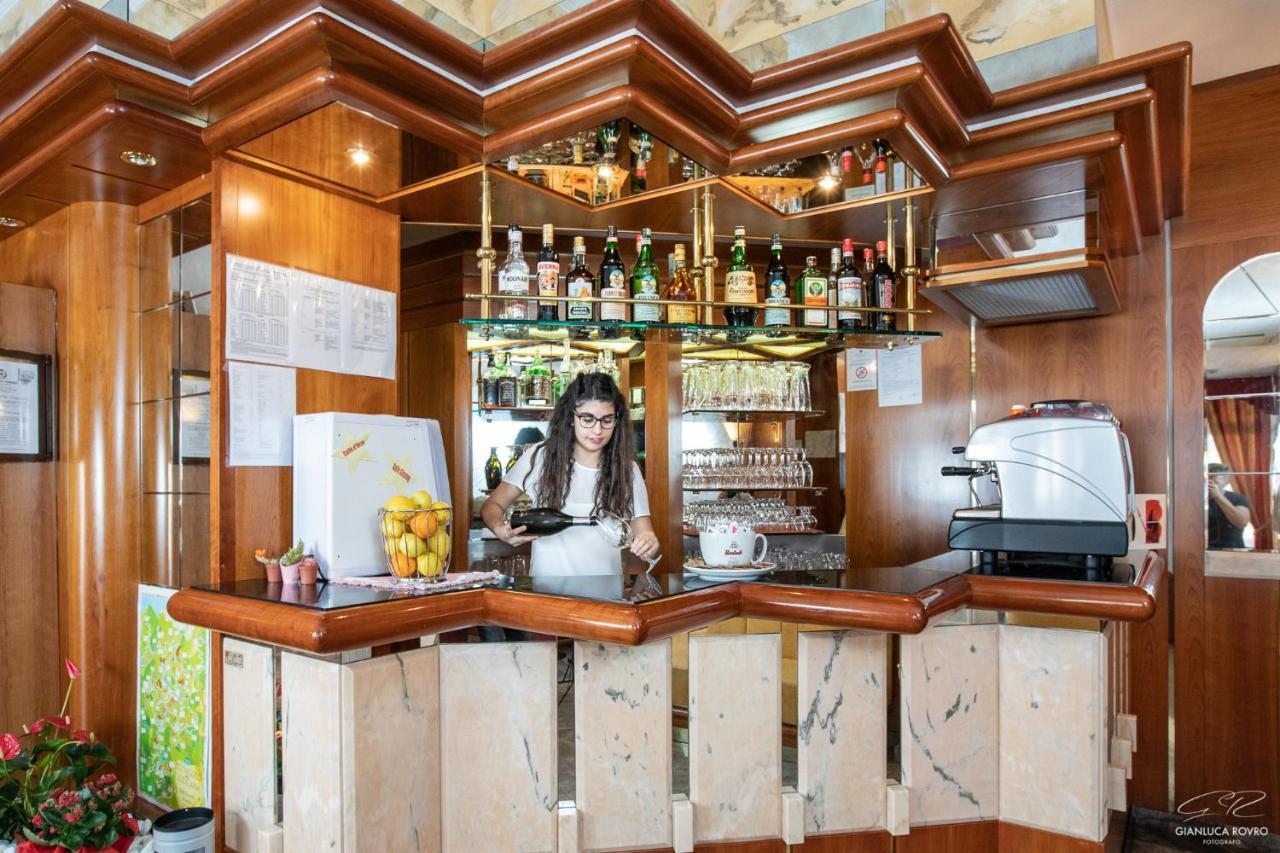 Hotel Posta 코마노테르메 외부 사진